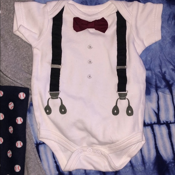 Lot of 3 Baby Boy Onesies - Picture 2 of 7